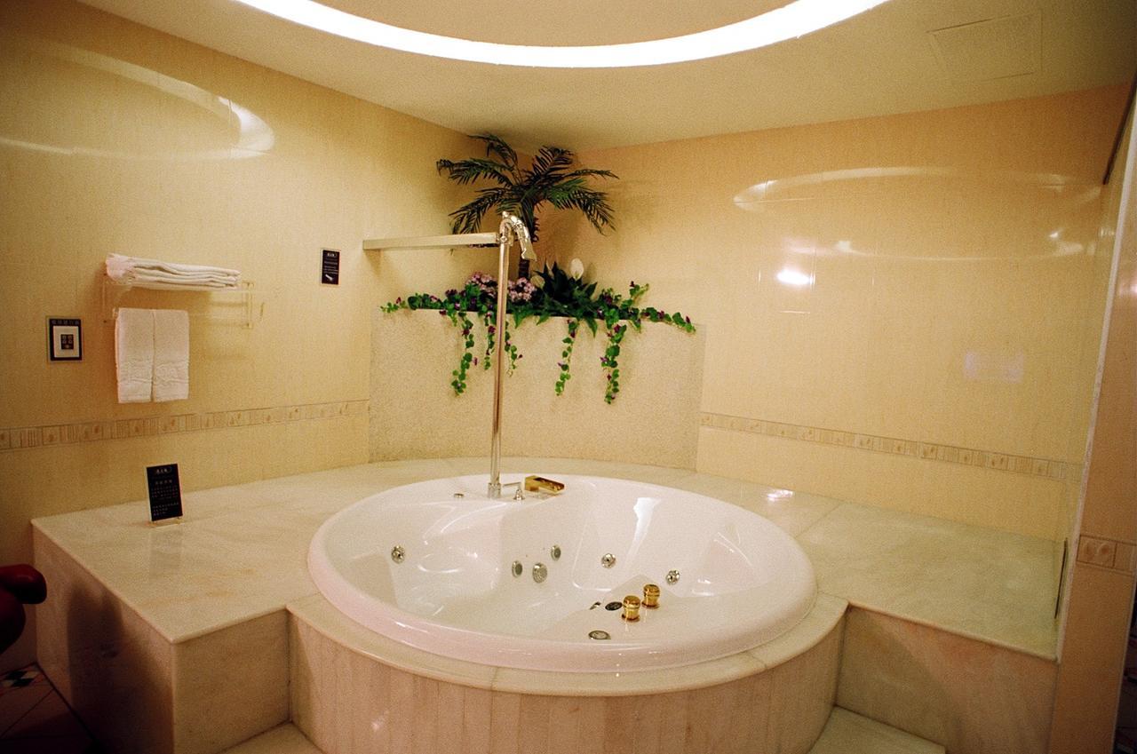Pingzhen Daniel Spa Motel المظهر الخارجي الصورة